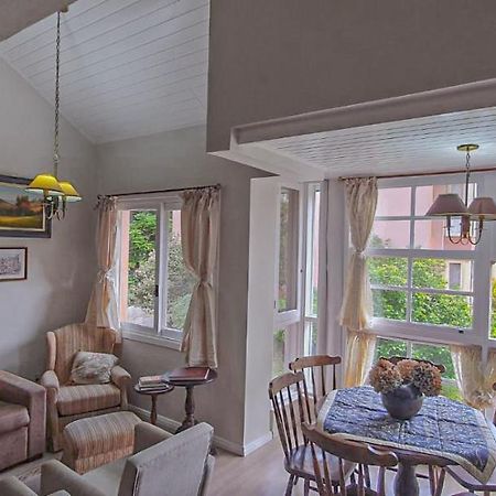 Duplex Floresta Negra - Sua Base Perfeita Em Gramado! Otima Localizacao Lagonegro 500M - 02 Quartos E 02 Banheiros Para Familia Em Condominio Fechad0, Cozinha Completa Com Garagem E Portaria 24H Εξωτερικό φωτογραφία