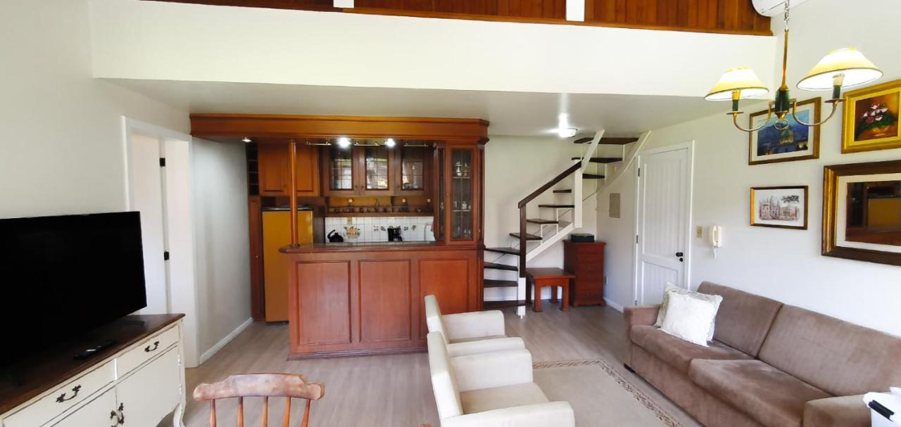 Duplex Floresta Negra - Sua Base Perfeita Em Gramado! Otima Localizacao Lagonegro 500M - 02 Quartos E 02 Banheiros Para Familia Em Condominio Fechad0, Cozinha Completa Com Garagem E Portaria 24H Εξωτερικό φωτογραφία