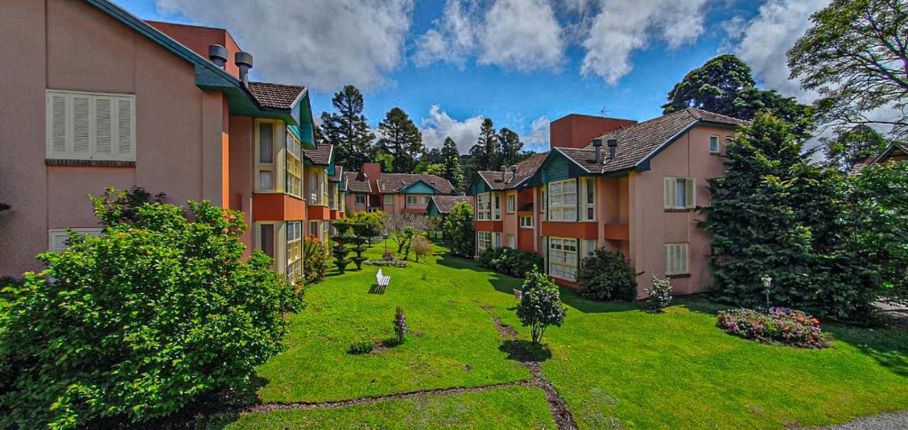 Duplex Floresta Negra - Sua Base Perfeita Em Gramado! Otima Localizacao Lagonegro 500M - 02 Quartos E 02 Banheiros Para Familia Em Condominio Fechad0, Cozinha Completa Com Garagem E Portaria 24H Εξωτερικό φωτογραφία